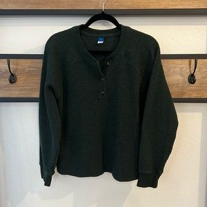 Old navy plush quilted Henley top